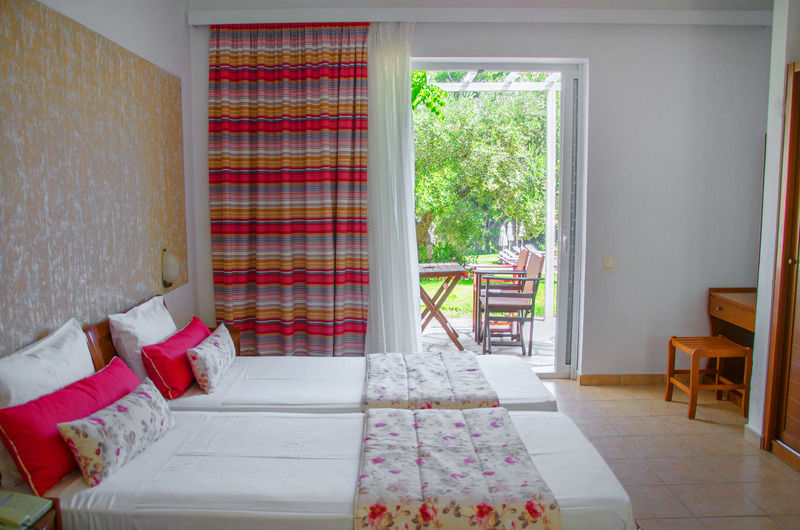 קריופיגי Alkion Hotel מראה חיצוני תמונה