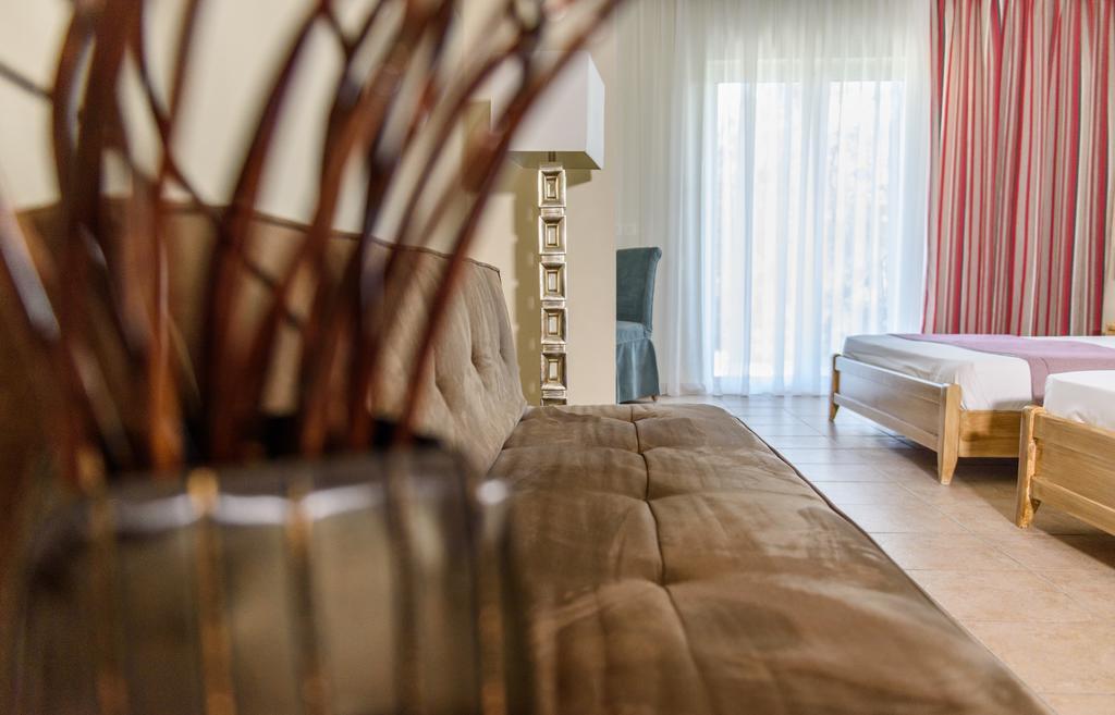 קריופיגי Alkion Hotel מראה חיצוני תמונה