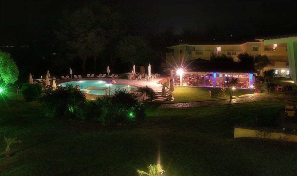 קריופיגי Alkion Hotel מראה חיצוני תמונה